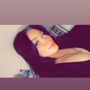 Meet your Posher, Jade